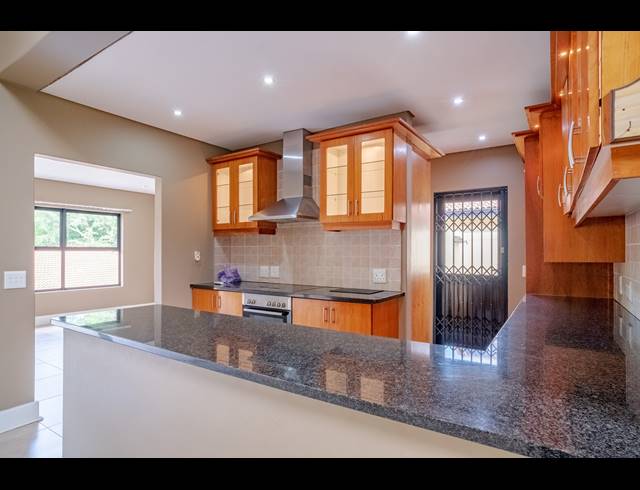 4 BEDROOM SIMPLEX FOR SALE IN DAWNCLIFFE